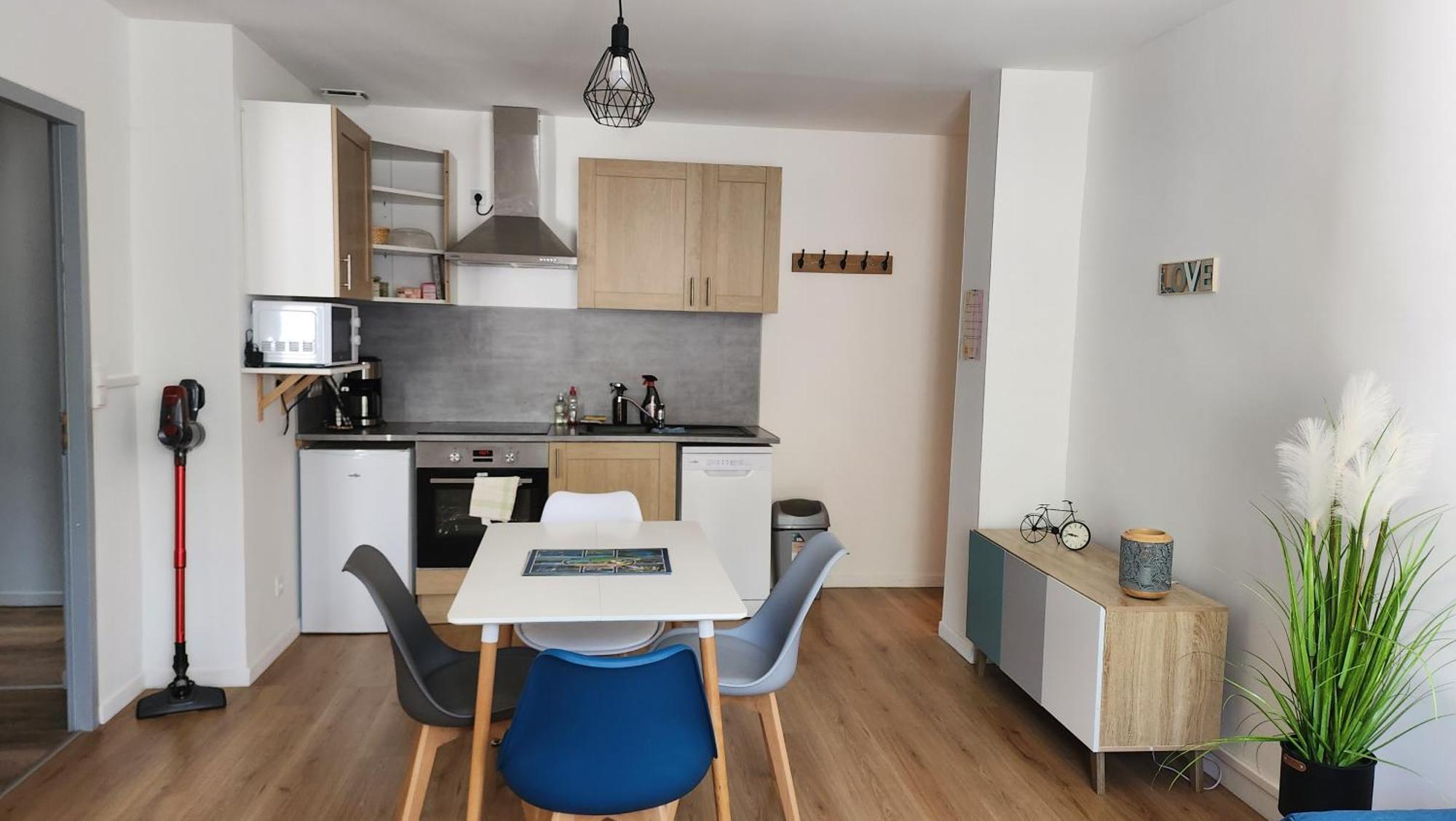 Appartement Tout Confort Vue Sur Les Forts Salins-les-Bains Bagian luar foto