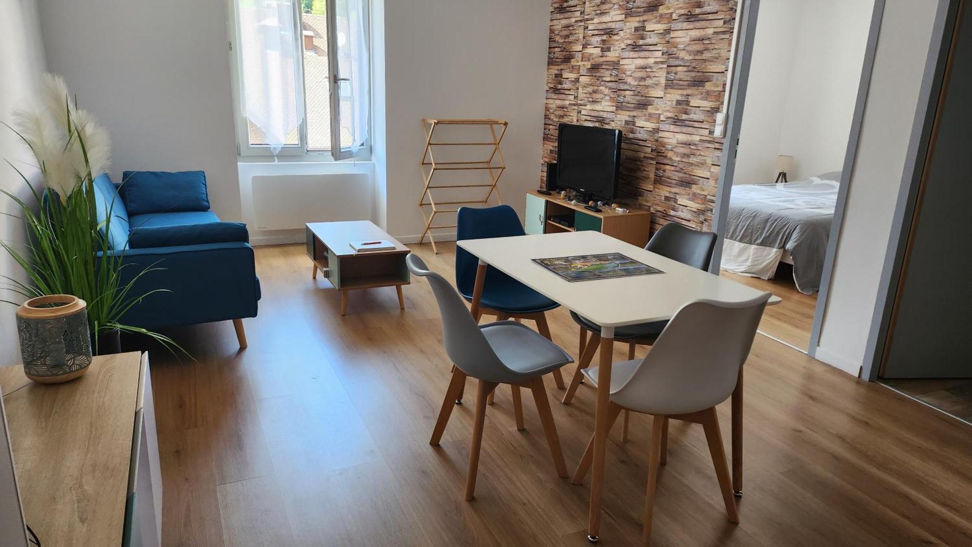 Appartement Tout Confort Vue Sur Les Forts Salins-les-Bains Bagian luar foto